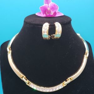 Victoria E gold tone choker link necklace square crystals, earrings new